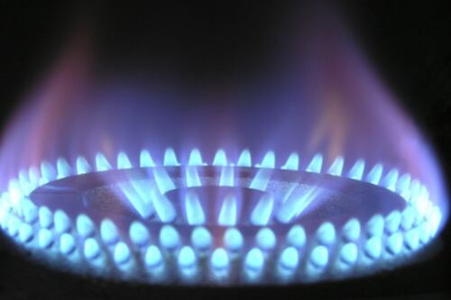 Gas, prezzo giù: di quanto è calata la bolletta a dicembre 2023