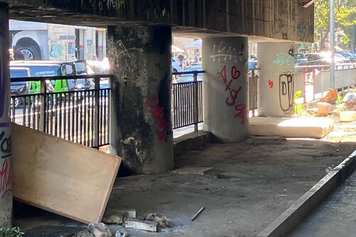 Via Casilina "casa" dei clochard tra materassi e cartoni #lafotodeilettori