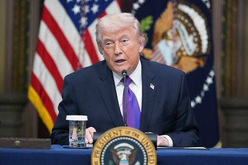 Usa, il Senato boccia la risoluzione anti-Trump dei dem: la guerra all'Iran va avanti