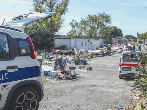 Rom sgomberati, schiaffo ai cittadini in allarme: il Pd vuole denunciarli