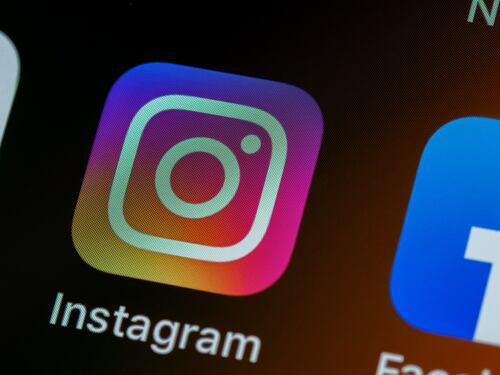 Meta, Facebook e Instagram: quando scatta l'abbonamento e quanto costa