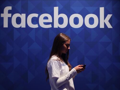 Dati di 50 milioni di utenti usati a scopo elettorale, il caso Cambridge Analytica affonda Facebook