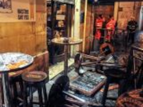 «Raid squadrista» Caccia al capo con la testa rasata