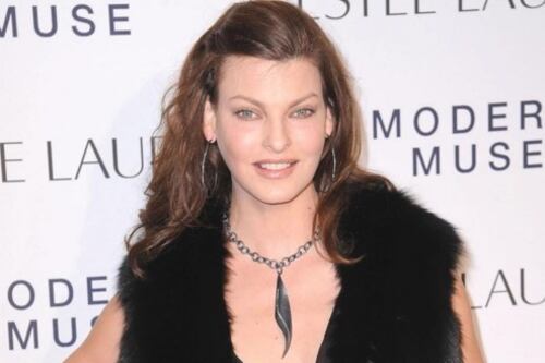 Linda Evangelista si confessa, cosa dice sulla sua malattia