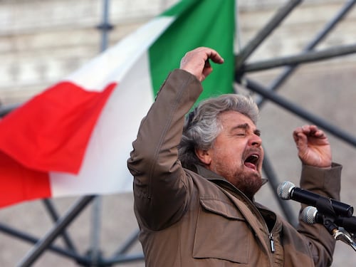 Grillo: «Non servono badanti della democrazia»