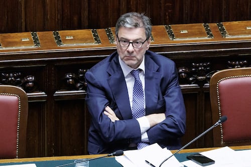 Extraprofitti, dibattito surreale: perché è pericoloso ricorrere all’idea di una “tassa retroattiva”
