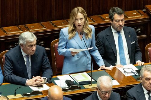 Meloni punge l'Ue: i burocrati non ribaltino le decisioni del Consiglio