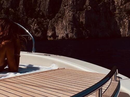 Belen Rodriguez, la foto in vacanza affonda tutti