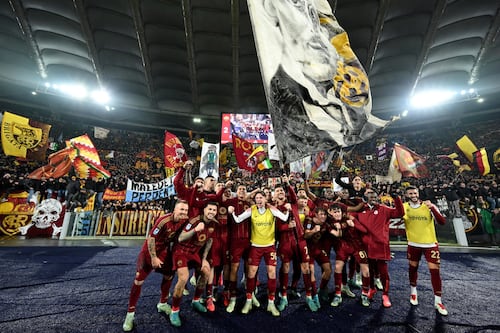 Ranieri è mister derby. Pellegrini e Saelemaekers fanno volare la Roma