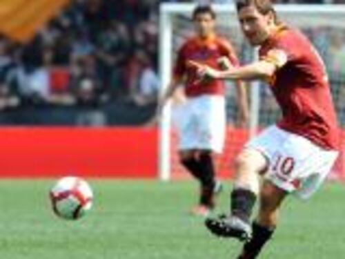 Totti canta: tutti al mare