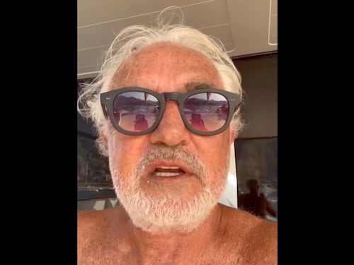 Flavio Briatore annienta chi gioisce per i danni al Twiga: "Cosa siete", il video dopo la tromba d'aria