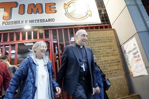 Anche il vicario del Papa sta con gli "okkupanti" di Spin Time (e cita il Buon samaritano)