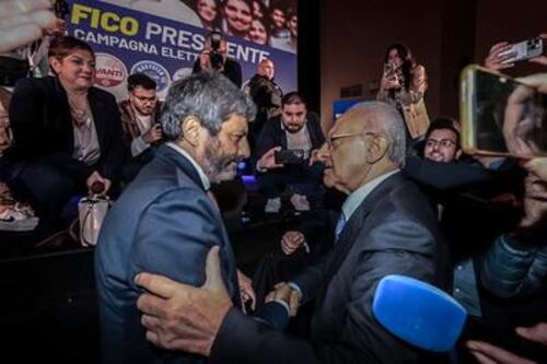 In Campania la sinistra fa campagna elettorale nelle scuole