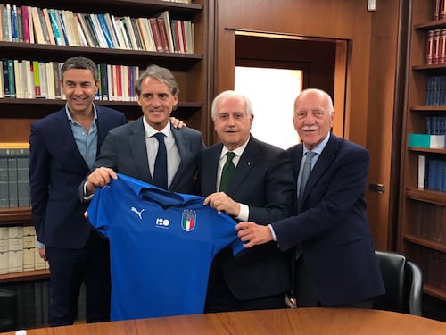Mancini ha firmato, è il nuovo allenatore della Nazionale