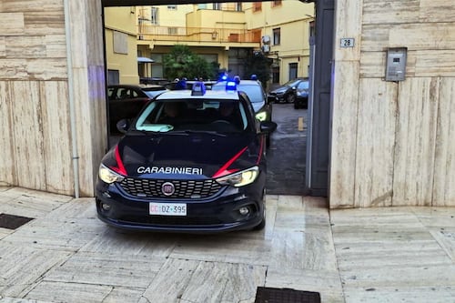 Latina, violenza choc: 14enne accoltella un coetaneo per futili motivi e si vanta sui social