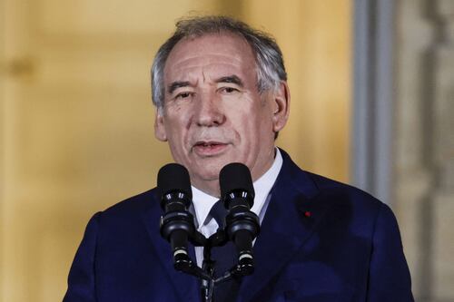 Francia, ecco i ministri del governo Bayrou: annunciata la nuova squadra