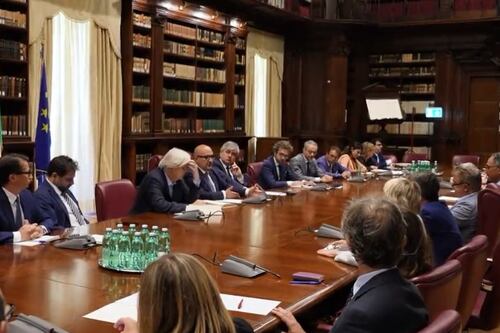 Sangiuliano mantiene la promessa, tutti al lavoro: "Mai più musei chiusi a Ferragosto"