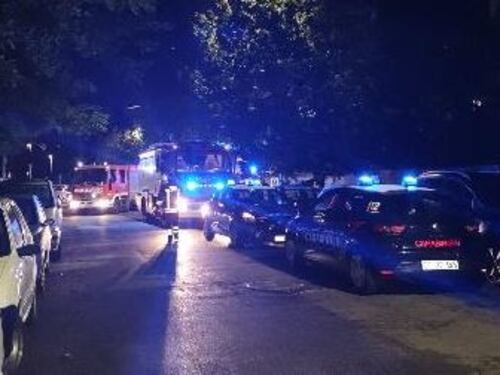 Si barrica in casa. Pregiudicato minaccia di far esplodere una bomba