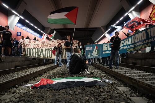 Torino, blitz contro gli antagonisti per il blocco dei treni. Resa dei conti dopo le proteste