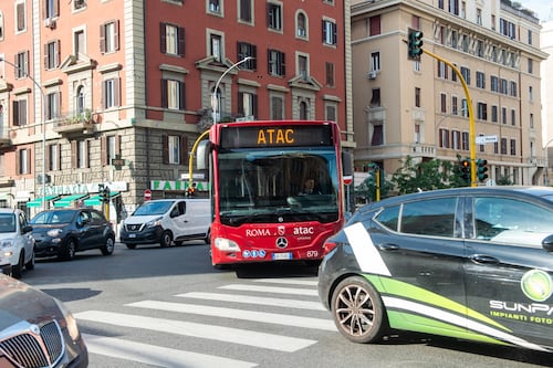 Biglietti Atac, rispunta il rincaro: a due euro da luglio 2026