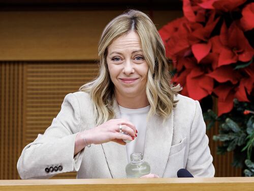 Meloni, al governo c’è un premier che finalmente sa fare il premier