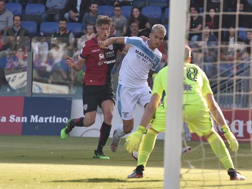 La Lazio non molla l'Europa, Cagliari ko