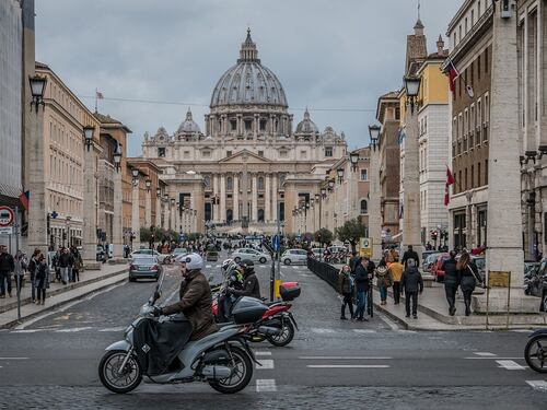 Dossieraggio, spunta anche la pista che porta in Vaticano e al palazzo di Londra