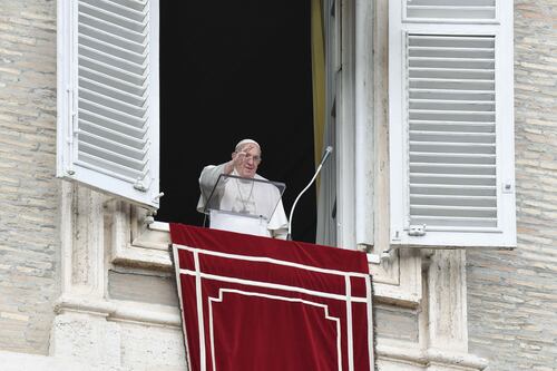 La furia di Papa Francesco per l'oscuramento mediatico: saltano teste nella sala stampa vaticana