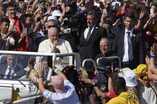 Lisbona, Papa Francesco accolto da 500.000 persone per la Gmg