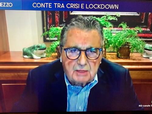 Carlo De Benedetti, lezione a Lilli Gruber: "Il governo accusa la gente? Ma è solo colpa sua"