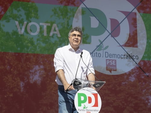 Pd, Fiano critica i compagni: “Da sinistra mai una parola sui missili di Hezbollah su Israele”