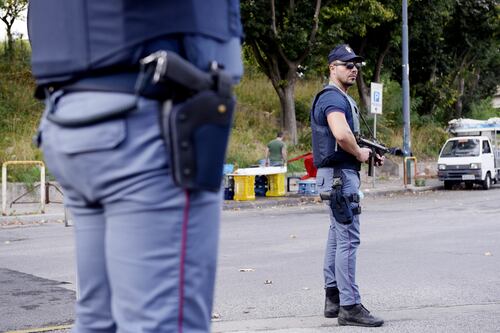 Cadavere di un uomo trovato in un canale a Fiumicino