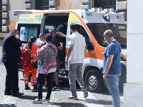 Contagi alla cena di classe, chiusi ristorante e centro estivo sulla Casilina