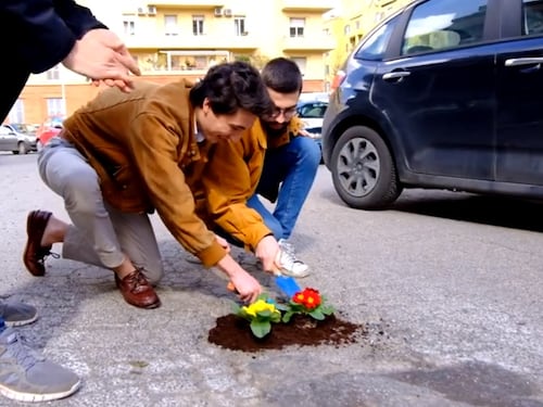 Manifestazioni anti-buche da Ostia a San Giovanni