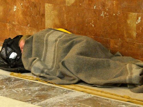 Il freddo uccide un altro clochard. È il decimo da novembre