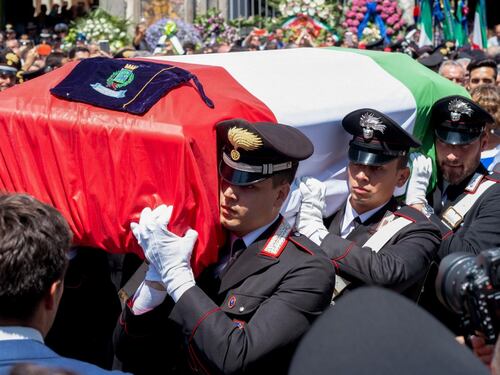 "Non diamogli la dodicesima coltellata