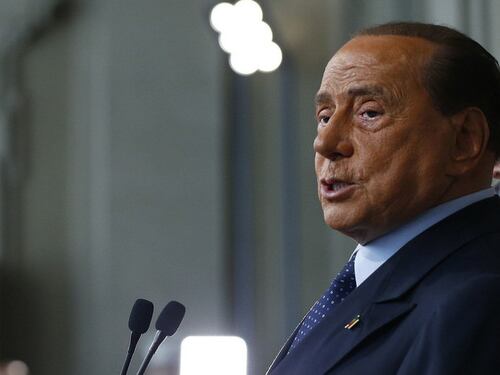 Elezioni 2022, parte il tiro a Berlusconi. Centrosinistra scatenato sul presidenzialismo