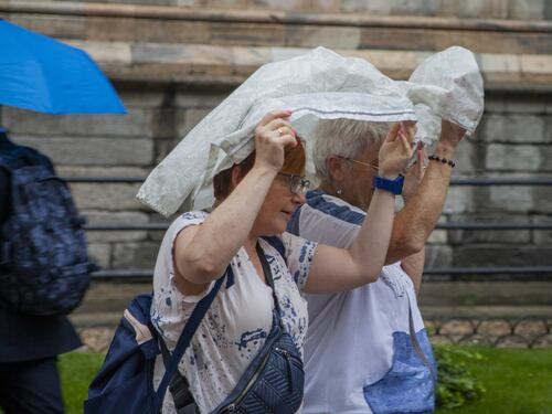 Meteo, ultime piogge e poi quasi estate. Che succede nel weekend