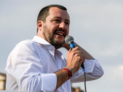 Salvini: "Prima la sicurezza degli italiani. Censimento rom a ogni costo"