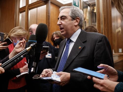 Via da Sanremo, Gasparri disintegra la Muti sulla cannabis legale