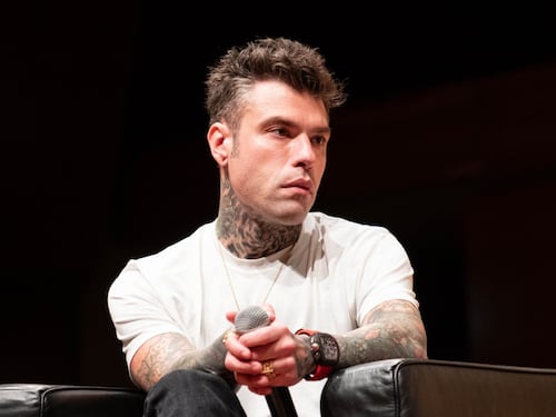 Fedez, la telefonata all'amante prima del matrimonio: chi è la donna che gli ha spezzato il cuore