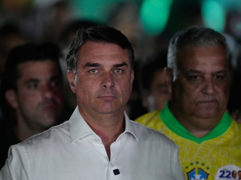 Brasile, Bolsonaro rivela i retroscena della partenza e accusa: “Partito perché perseguitato”