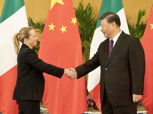 Cina, Meloni vola a Pechino per rilanciare i rapporti commerciali dopo il grande gelo