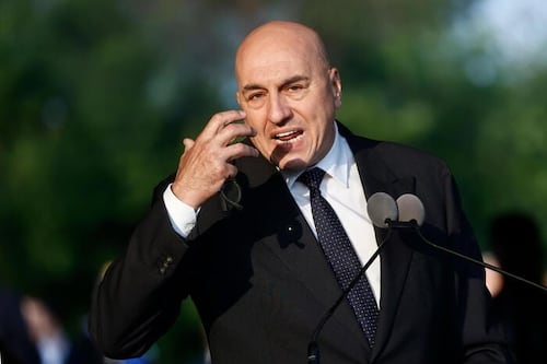 Iran, Crosetto: "Navi italiane a Hormuz solo con tregua e dopo ok parlamento"