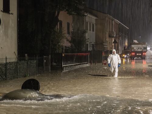 Maltempo estremo su Emilia-Romagna e Marche. “Come l’alluvione del 2023”, esondano i fiumi