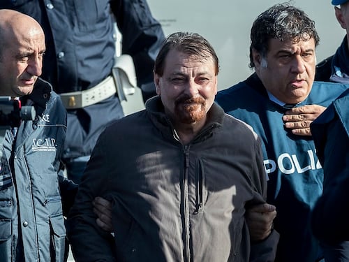 Ergastolo per Cesare Battisti ma presto potrà uscire in permesso