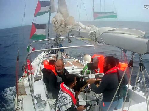 Flotilla, chi sono gli italiani fermati. E il grillino la spara grossa: "Come il 7 ottobre"