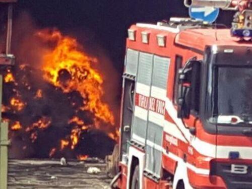 Botti di Capodanno, tredici auto a fuoco a Fiumicino