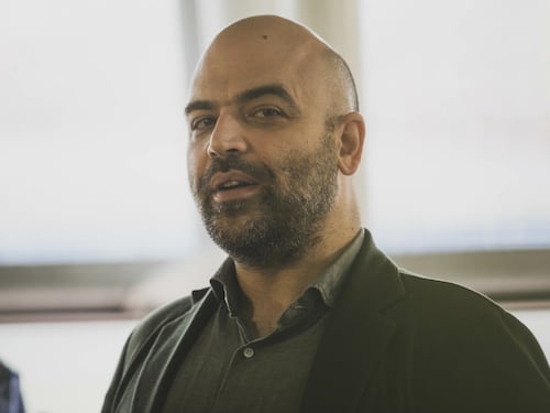 L'ultimo delirio di Roberto Saviano sull'orsa Amarena. Di chi è la colpa