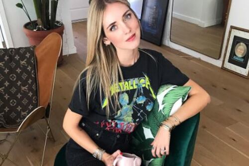 Chiara Ferragni indossa t-shirt dei Metallica. E i fan della band si infuriano